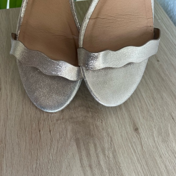 Gold Shimmer Sandals Chinese Laundry Metallic Shimmer Flat Ankle Tie Sandles - Picture 3 of 6